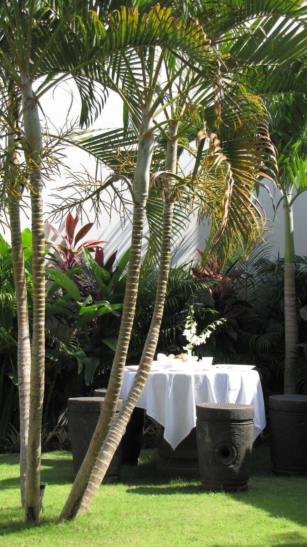 Villa Chocolat Seminyak Exterior foto